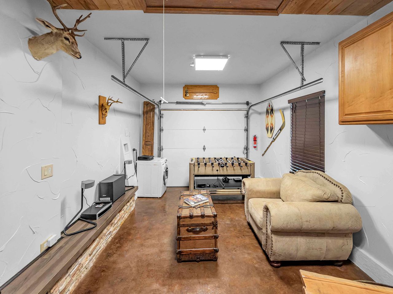 Cozy Mountain Cabin Retreat with Outdoor Fun & Relaxing Scenic Escape in Big Bear Lake, California