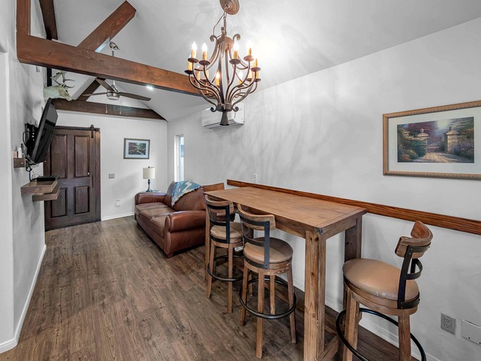 Cabins (United States of America, Big Bear, California)