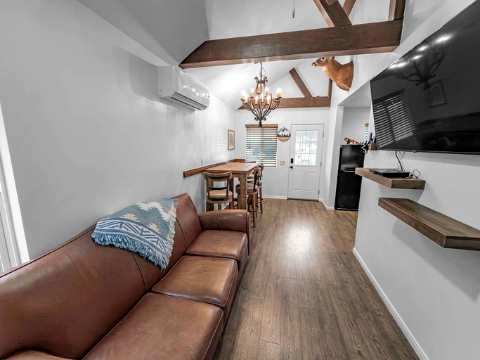 Cabins (United States of America, Big Bear, California)