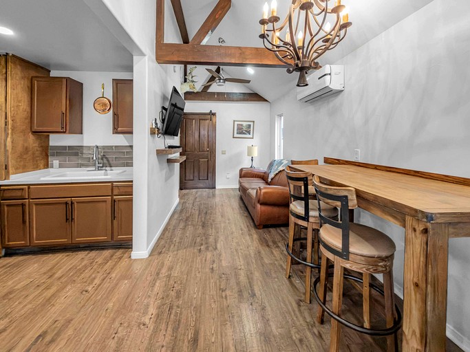 Cabins (United States of America, Big Bear, California)