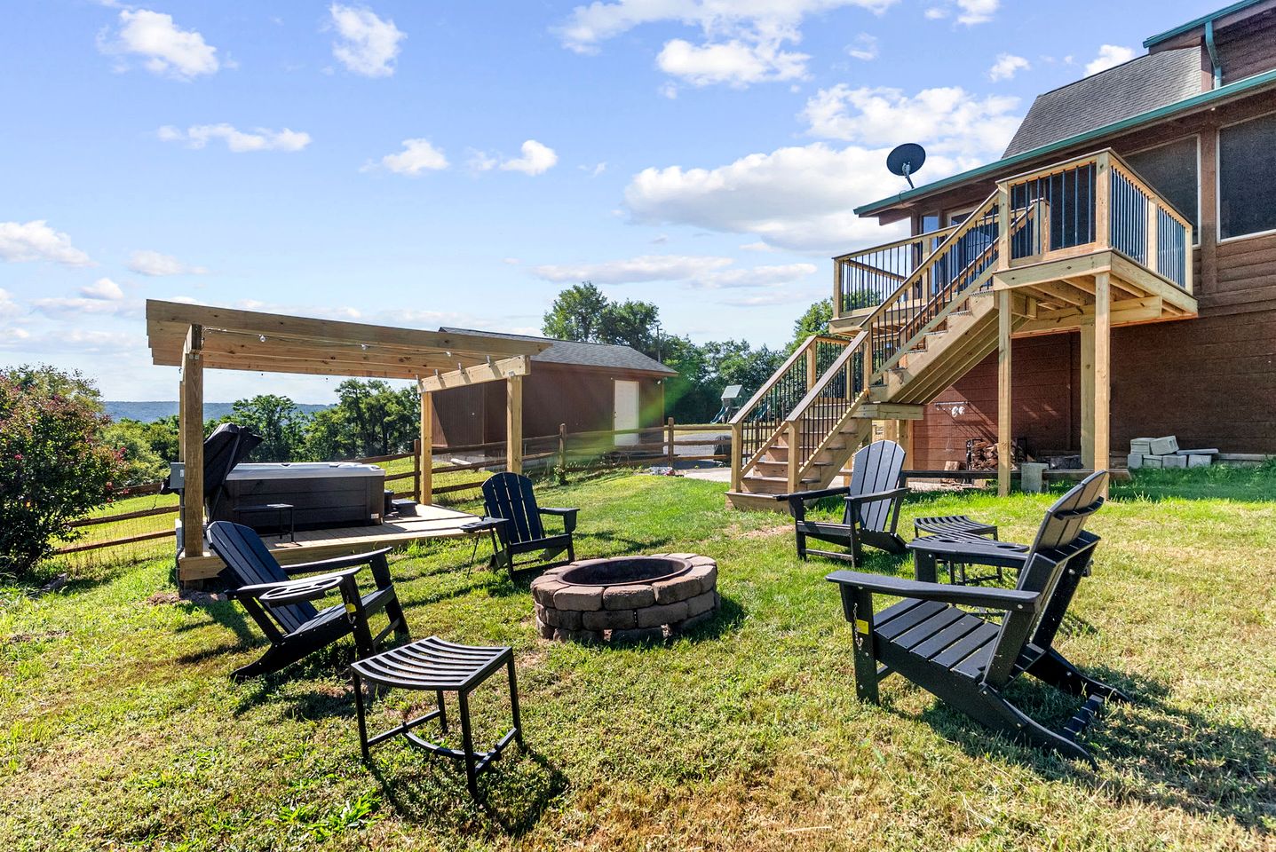 Peaceful Mountain Cabin with Hot Tub, Screened Porch & Views Near Lost River, Baker WV