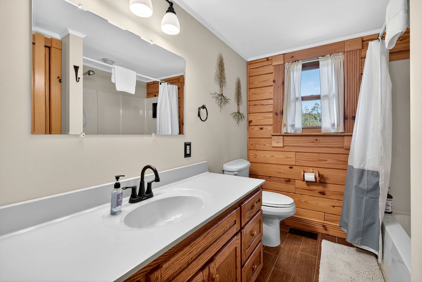 Peaceful Mountain Cabin with Hot Tub, Screened Porch & Views Near Lost River, Baker WV