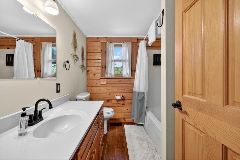 Cabins (United States of America, Baker, West Virginia)