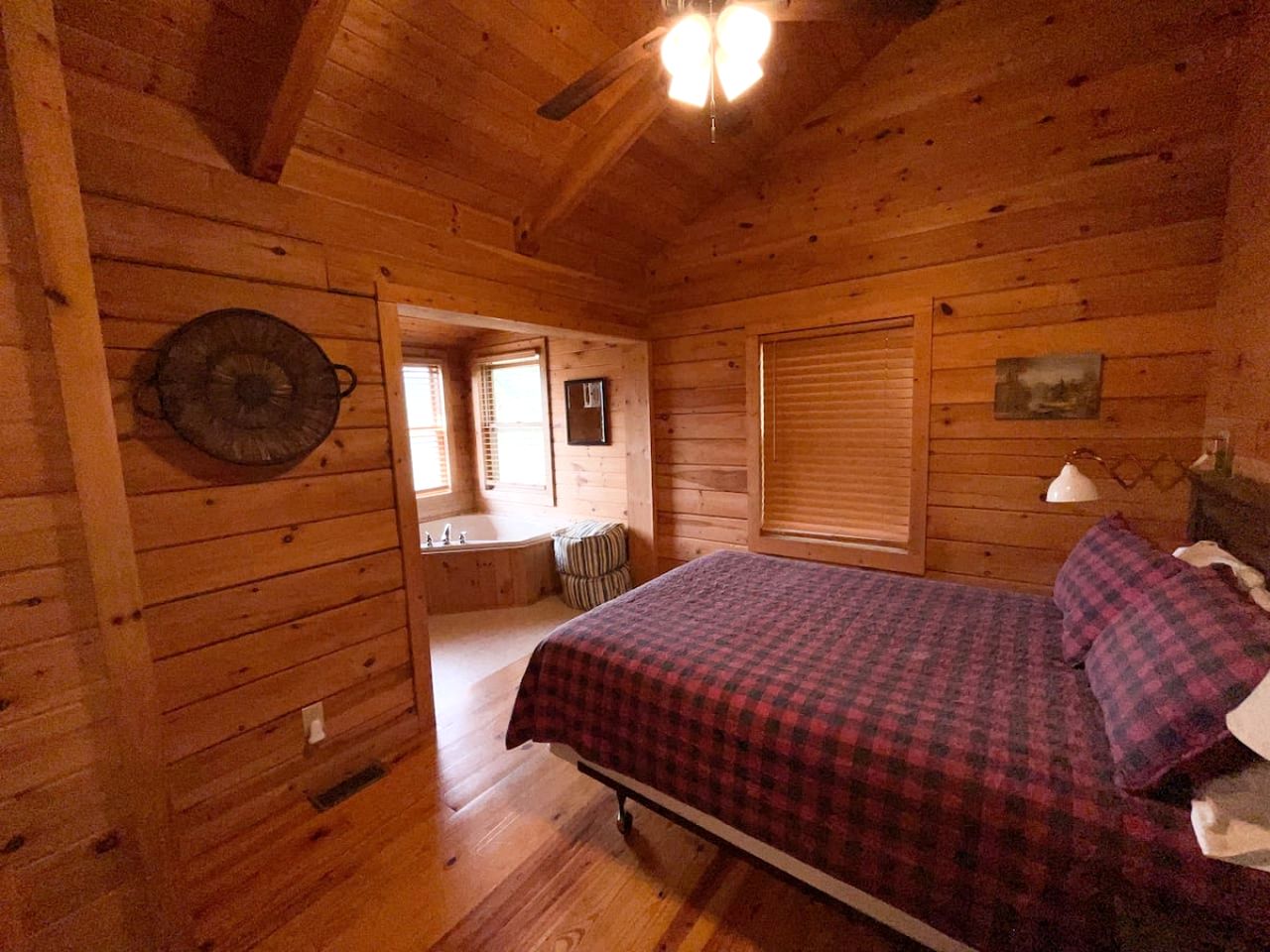 Secluded Cabin Near Great Smoky Mountains National Park, Tennessee