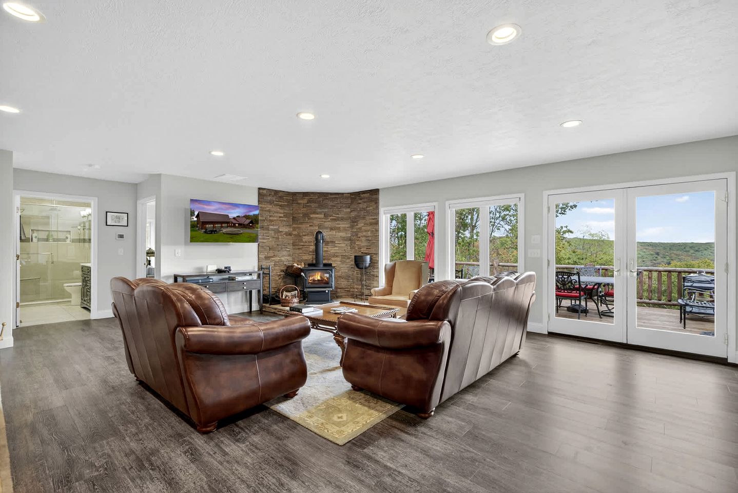 Modern Mountain Retreat with Fire Pit and Scenic Views near Lost River, Baker WV