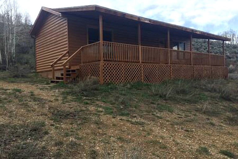 Cabins (United States of America, Walden, Colorado)