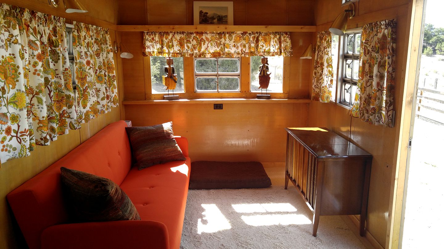 Vintage Trailer Vacation Rental with Mid-Century Decor near Salida, Colorado