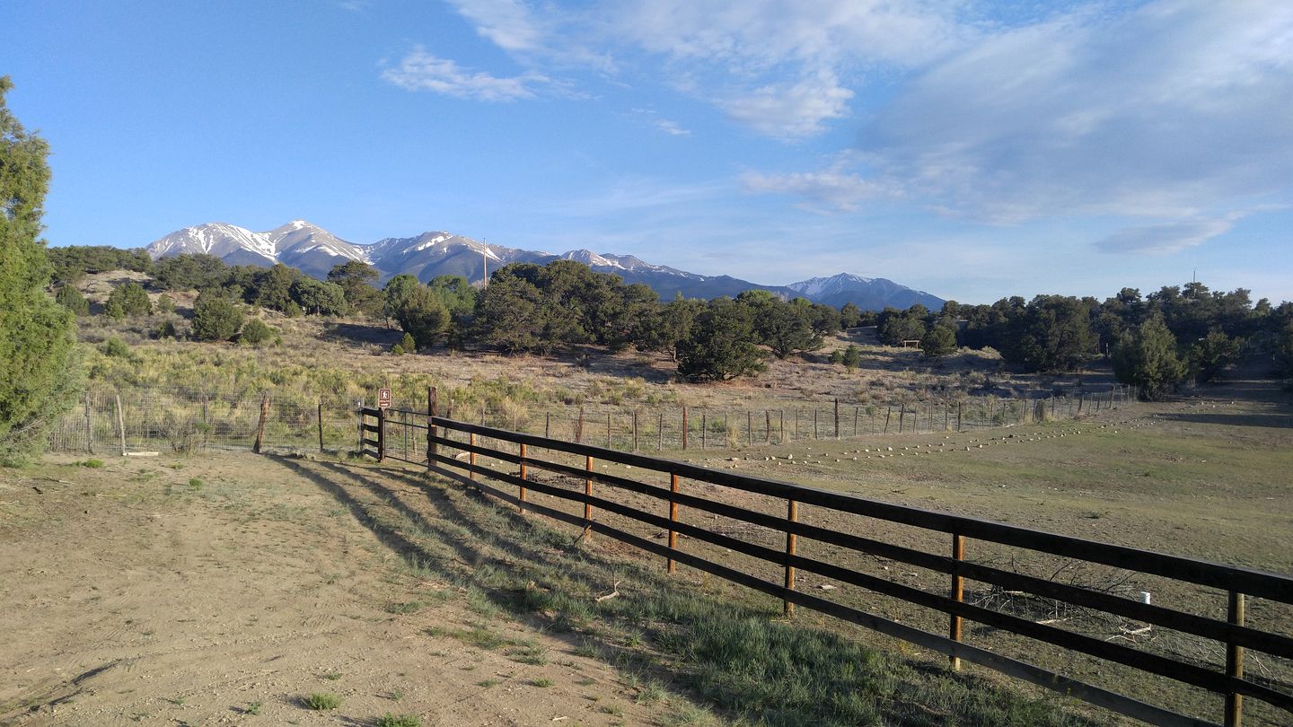 Vintage Trailer Vacation Rental with Mid-Century Decor near Salida, Colorado