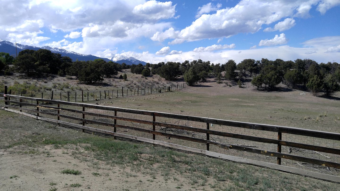 Vintage Trailer Vacation Rental with Mid-Century Decor near Salida, Colorado