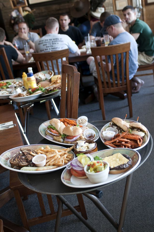 Amazing Wooden Cottage with Hot-tub and Swimming Pool in Mountain Harbor Forest, Arkansas