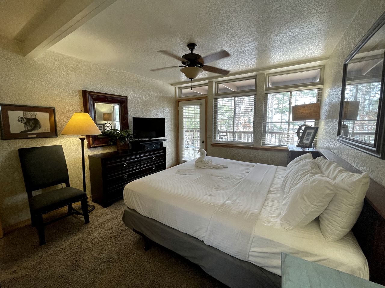 Incredible Cottage with Swimming Pool and Hot-tub on Lake Ouachita, Arkansas