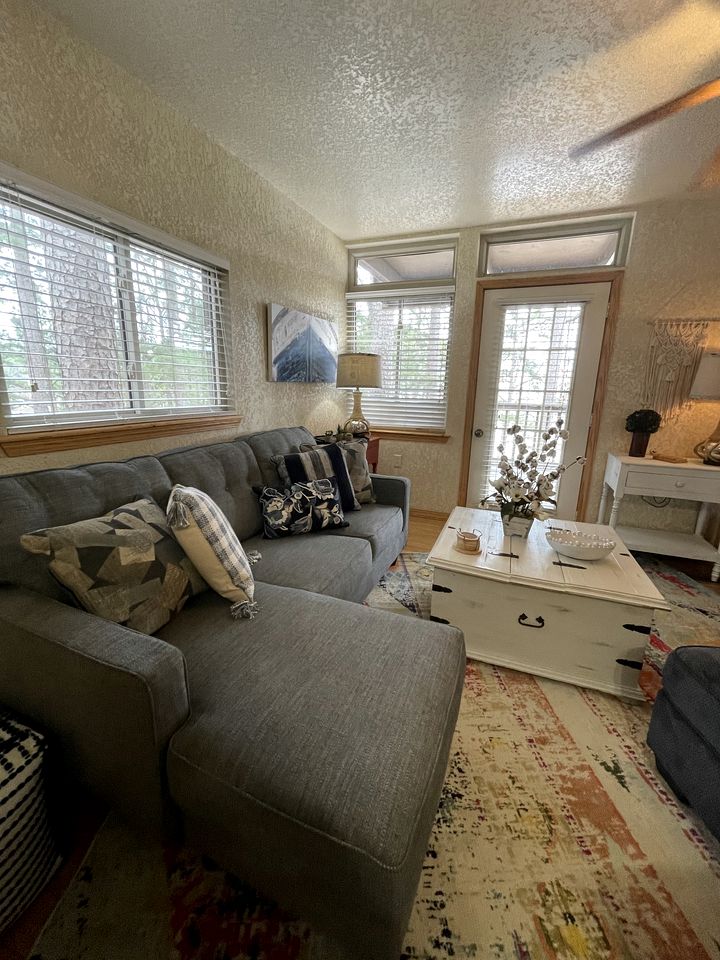 Incredible Cottage with Swimming Pool and Hot-tub on Lake Ouachita, Arkansas