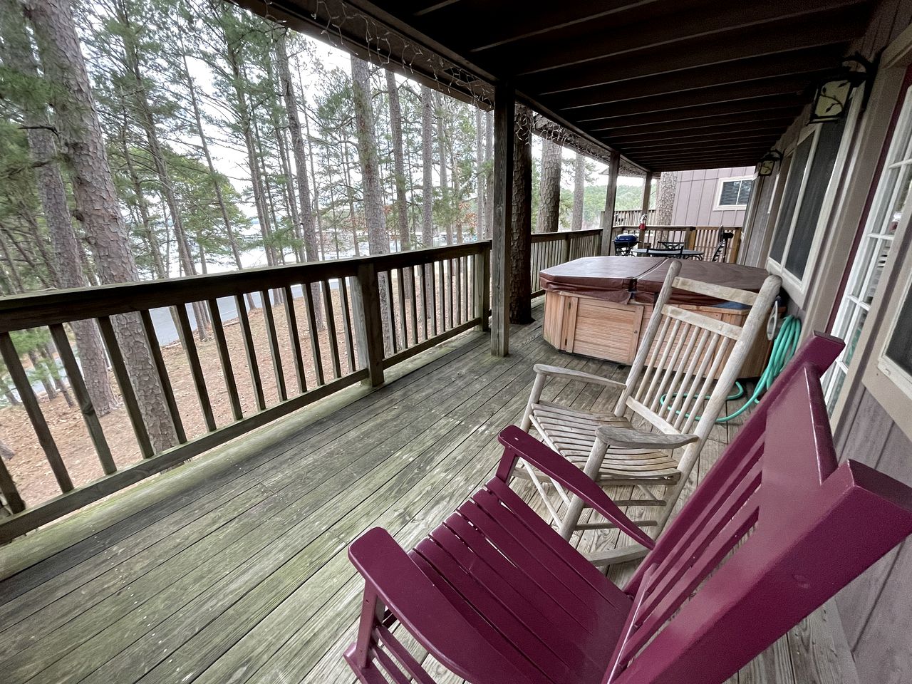 Stunning Wooden Cottage with Hot-tub and Swimming Pool on Lake Ouachita, Arkansas