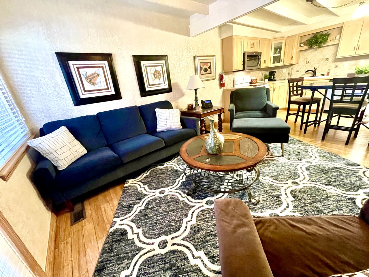 Stunning Wooden Cottage with Hot-tub and Swimming Pool on Lake Ouachita, Arkansas