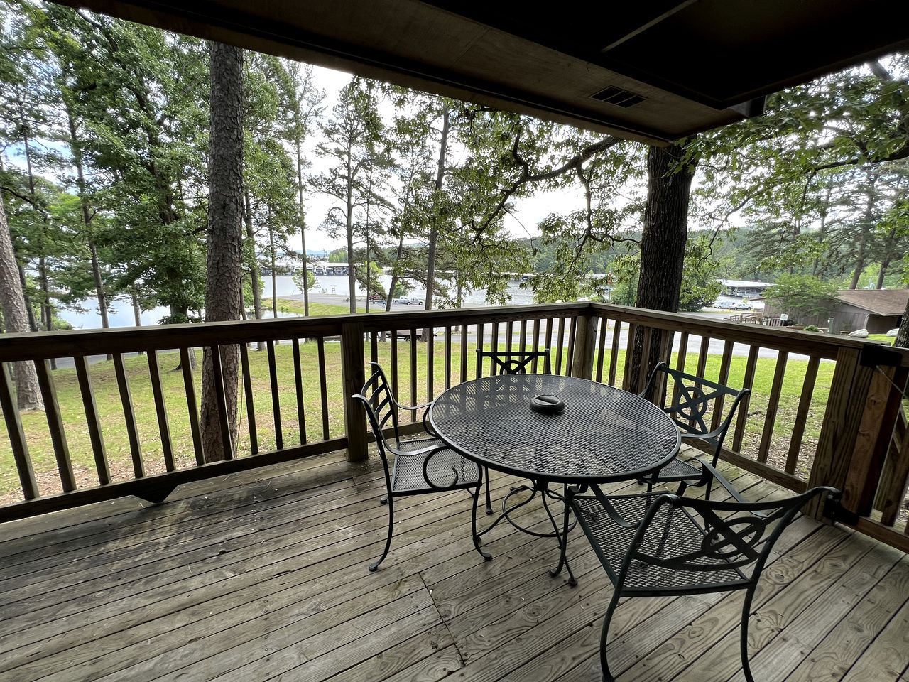 Incredible Cottage with Swimming Pool and Hot-tub on Lake Ouachita, Arkansas