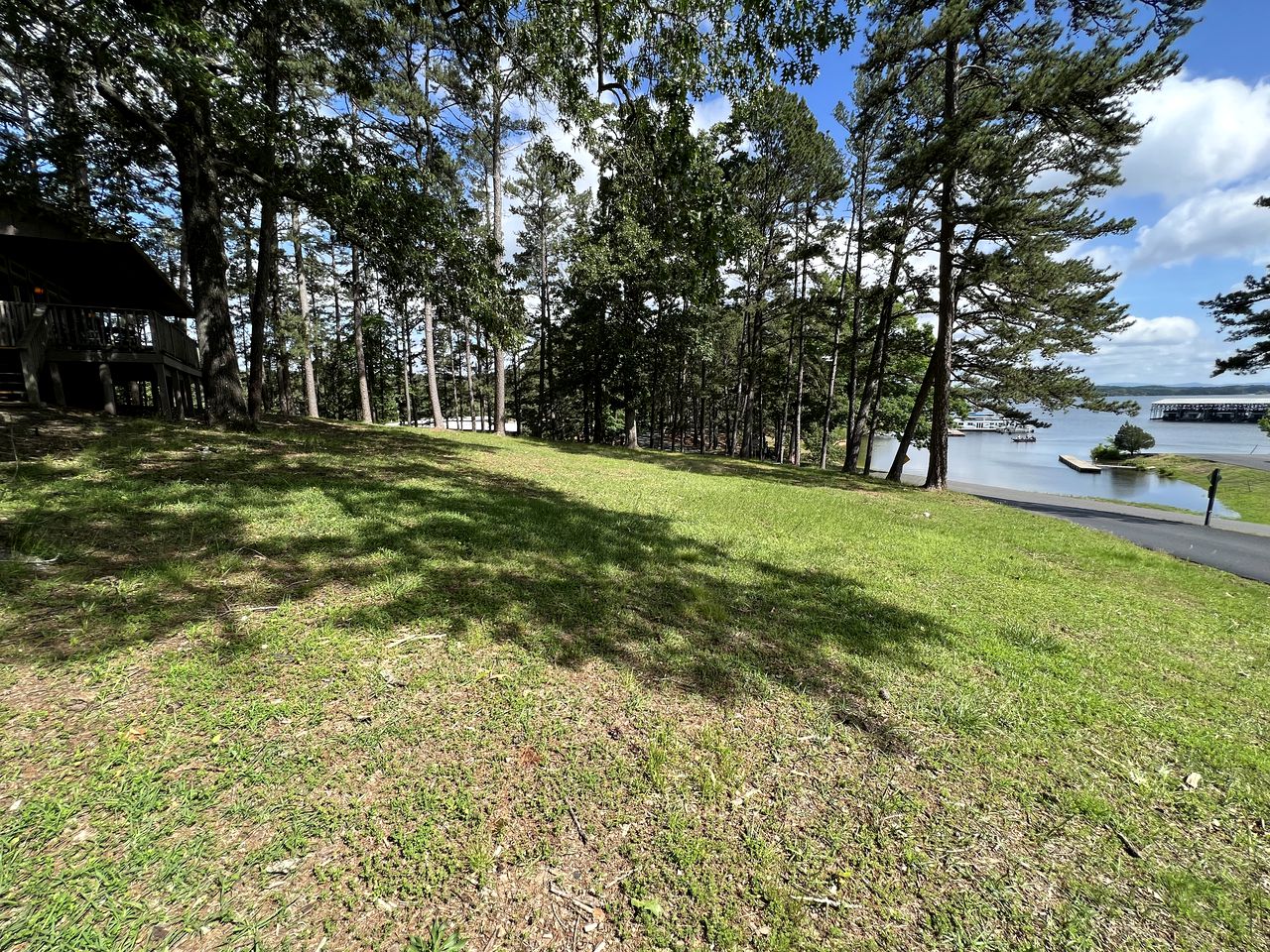 Incredible Cottage with Swimming Pool and Hot-tub on Lake Ouachita, Arkansas