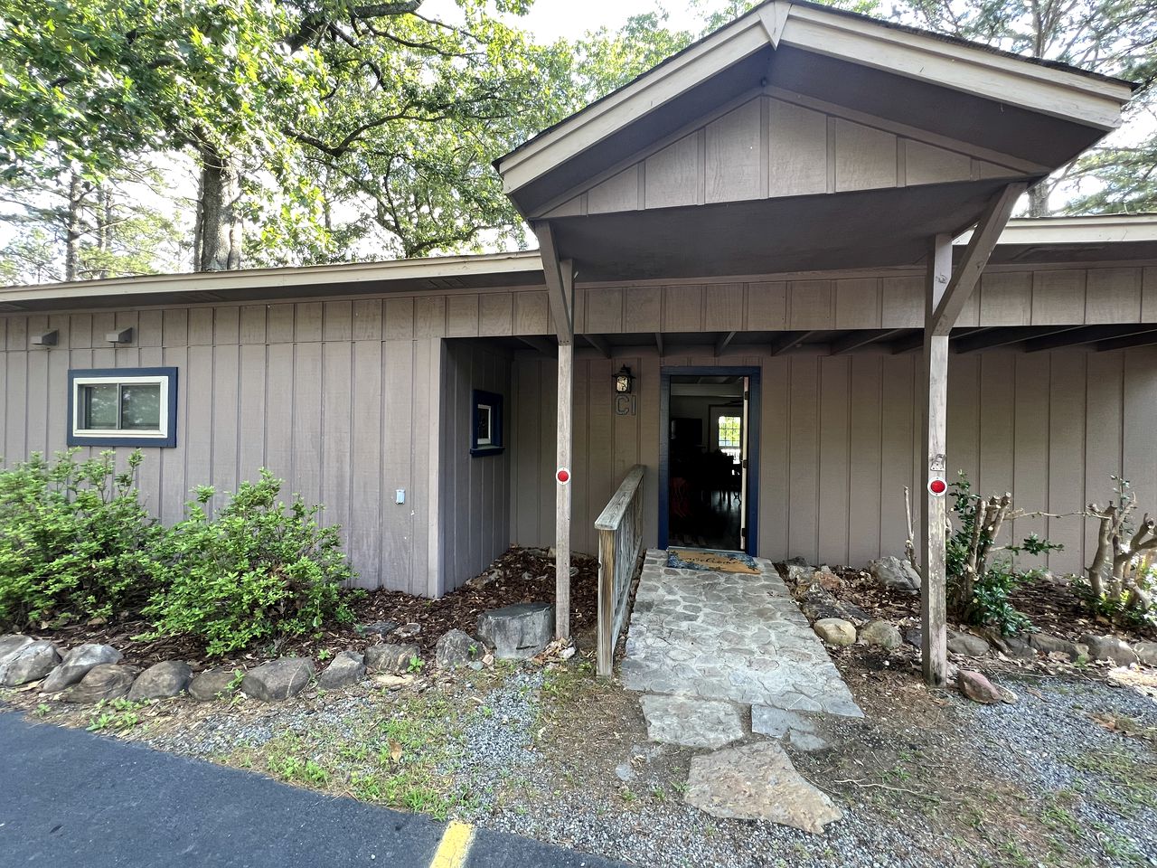 Arkansas Rest and Relaxation In Nature in this Lake Ouachita Rental