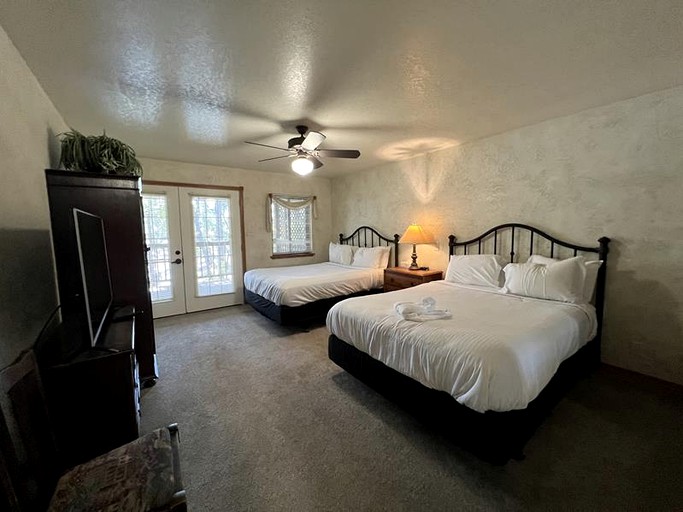 Cabins (United States of America, Mount Ida, Arkansas)