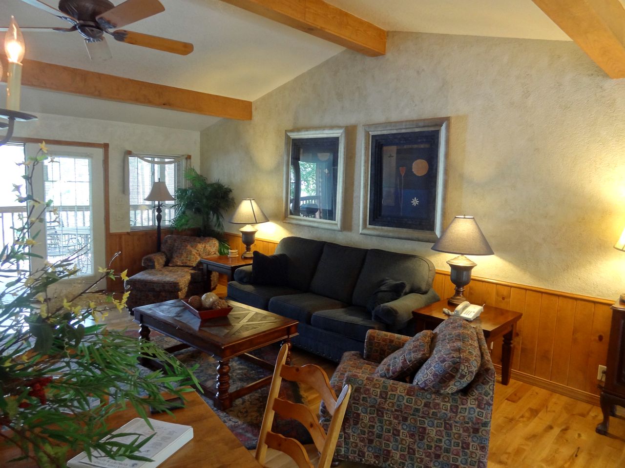 Wonderful Pet Friendly Log Cabin in Mount Ida, AR