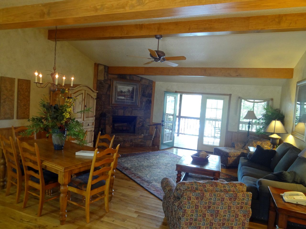 Wonderful Pet Friendly Log Cabin in Mount Ida, AR