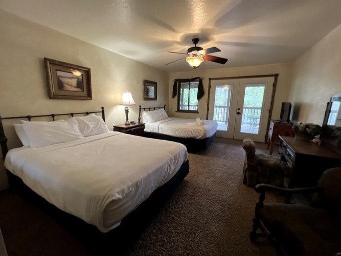 Cabins (United States of America, Mount Ida, Arkansas)