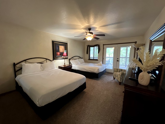 Cabins (United States of America, Mount Ida, Arkansas)