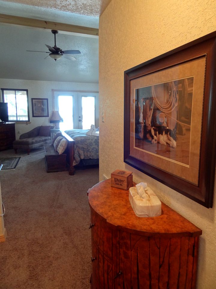 Waterfront Group Cottage with Hot-Tub and Pool in Mount Ida, Arkansas