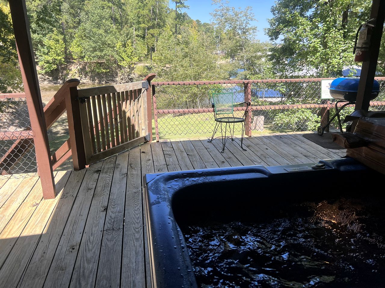 Charming Historic Cabin for Group Getaway with Hot Tub and Resort Amenities on Lake Ouachita, Arkansas