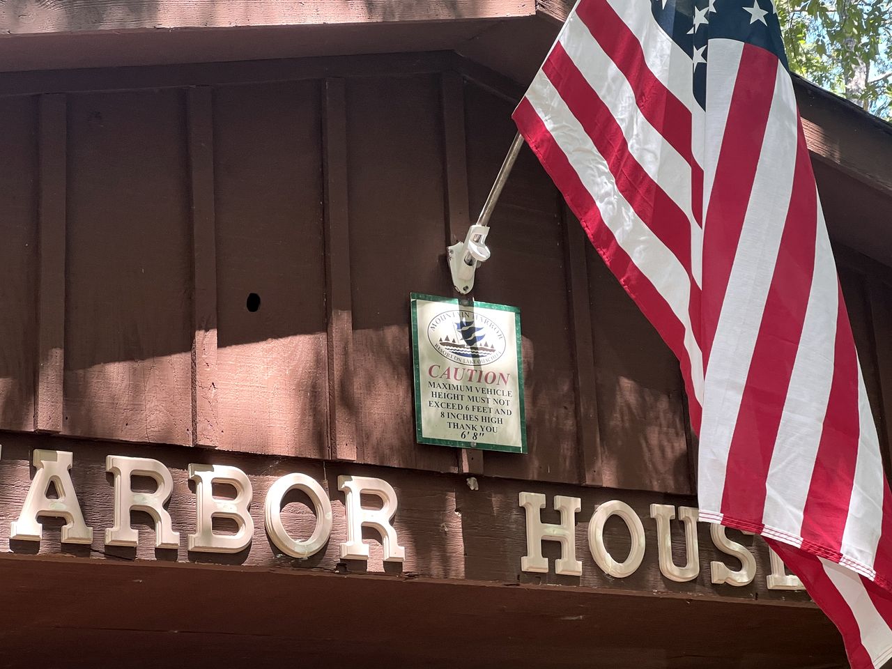 Charming Historic Cabin for Group Getaway with Hot Tub and Resort Amenities on Lake Ouachita, Arkansas