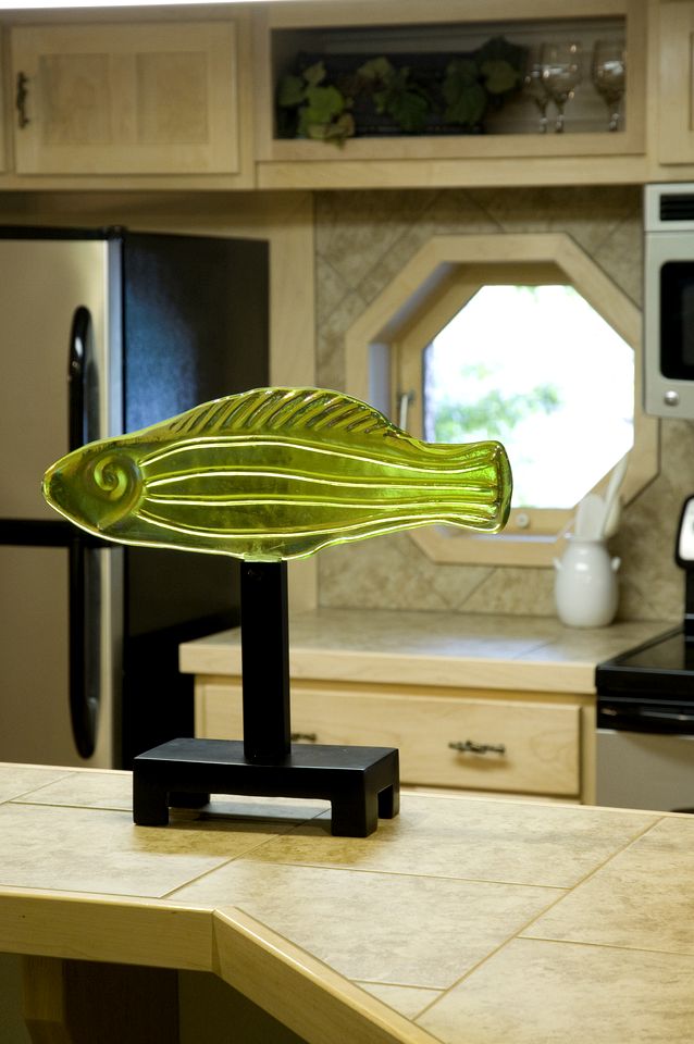 Charming Historic Cabin for Group Getaway with Hot Tub and Resort Amenities on Lake Ouachita, Arkansas