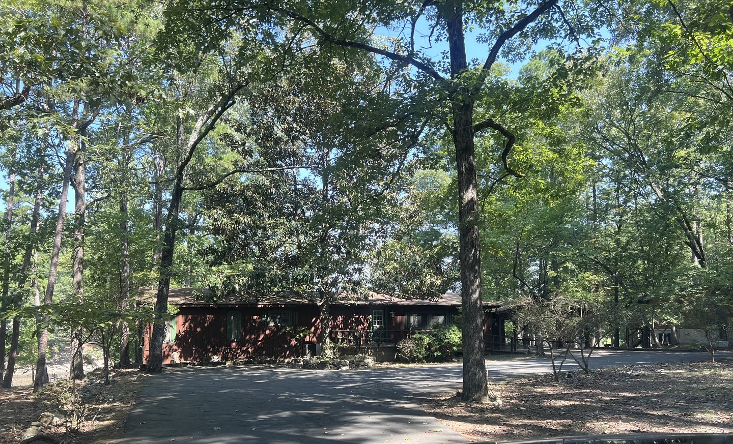 Cabins (United States of America, Mount Ida, Arkansas)