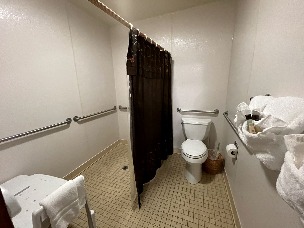 Lake Cottage with Pool and Spa Perfect for Small Groups in Mount Ida, Arkansas