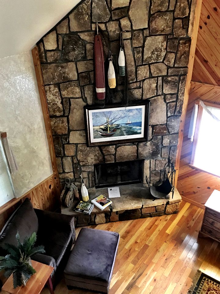 Lakefront Cottage with Spa and Pool Perfect for Outdoor Activities in Mount Ida, Arkansas