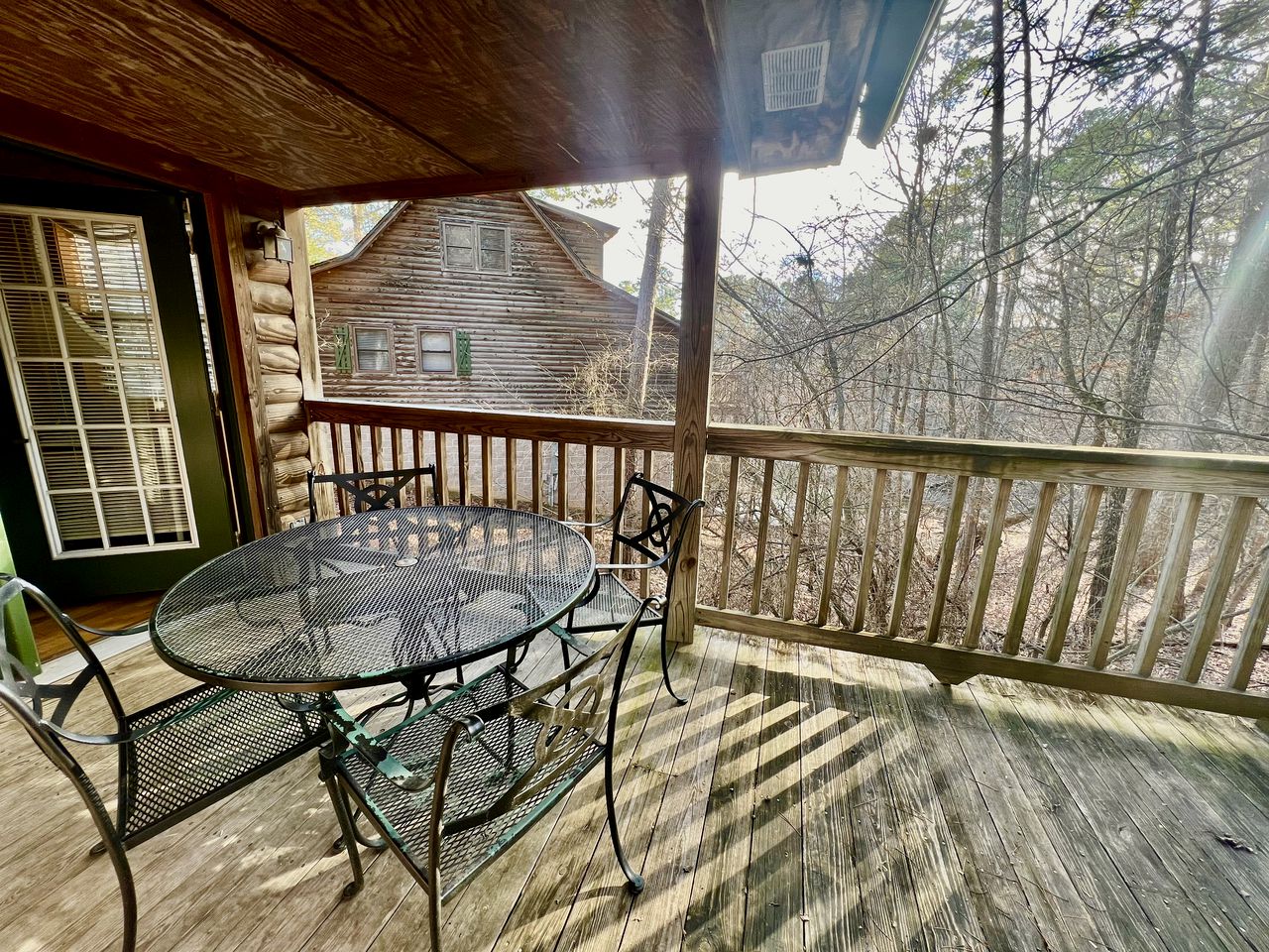 Lakefront Cottage with Spa and Pool Perfect for Outdoor Activities in Mount Ida, Arkansas