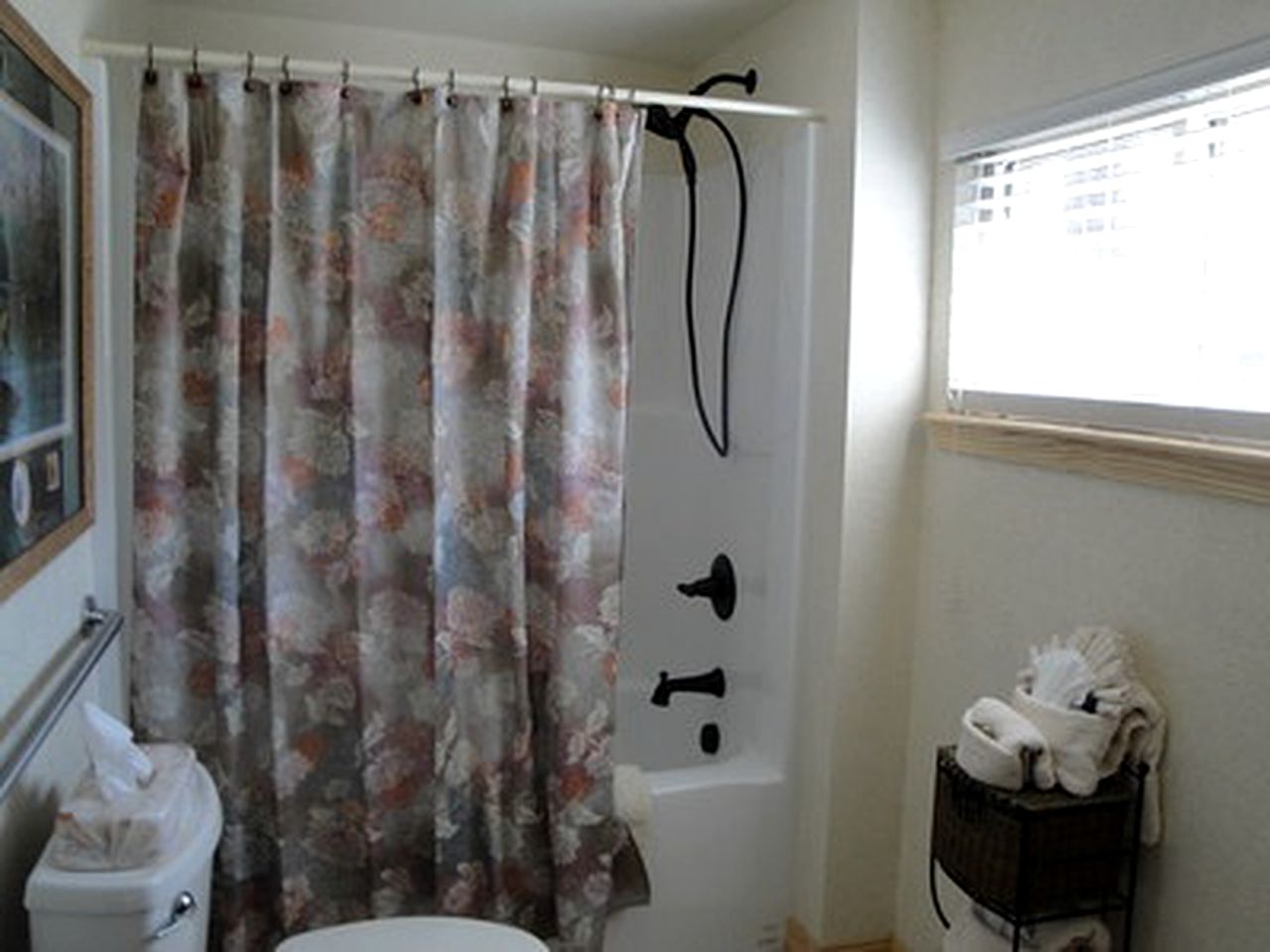 Chic Lakefront Cottage with Hot-Tub Perfect for Water Activities in Mount Ida, Arkansas