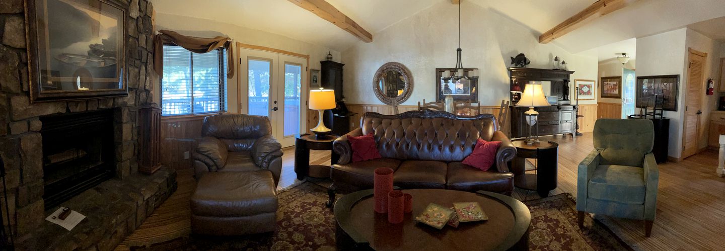 Lakefront Cottage with Spa Perfect for Water Activities in Mount Ida, Arkansas