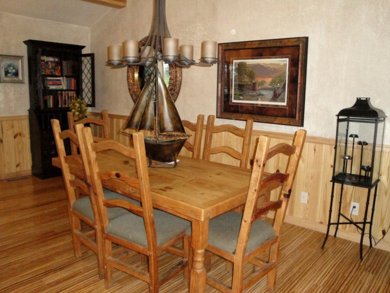 Lakefront Cottage with Spa Perfect for Water Activities in Mount Ida, Arkansas