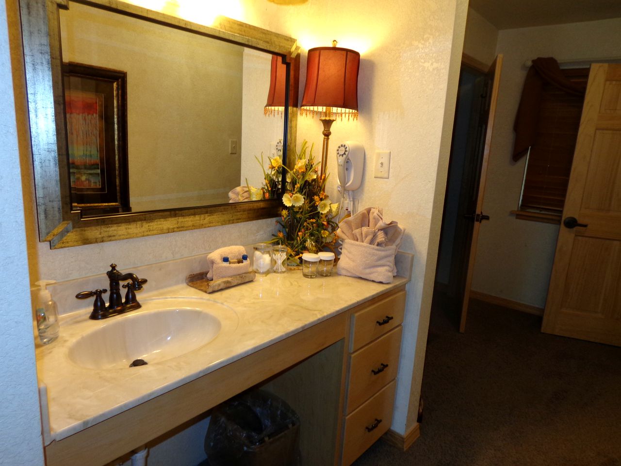 Lakefront Cottage with Spa Perfect for Water Activities in Mount Ida, Arkansas