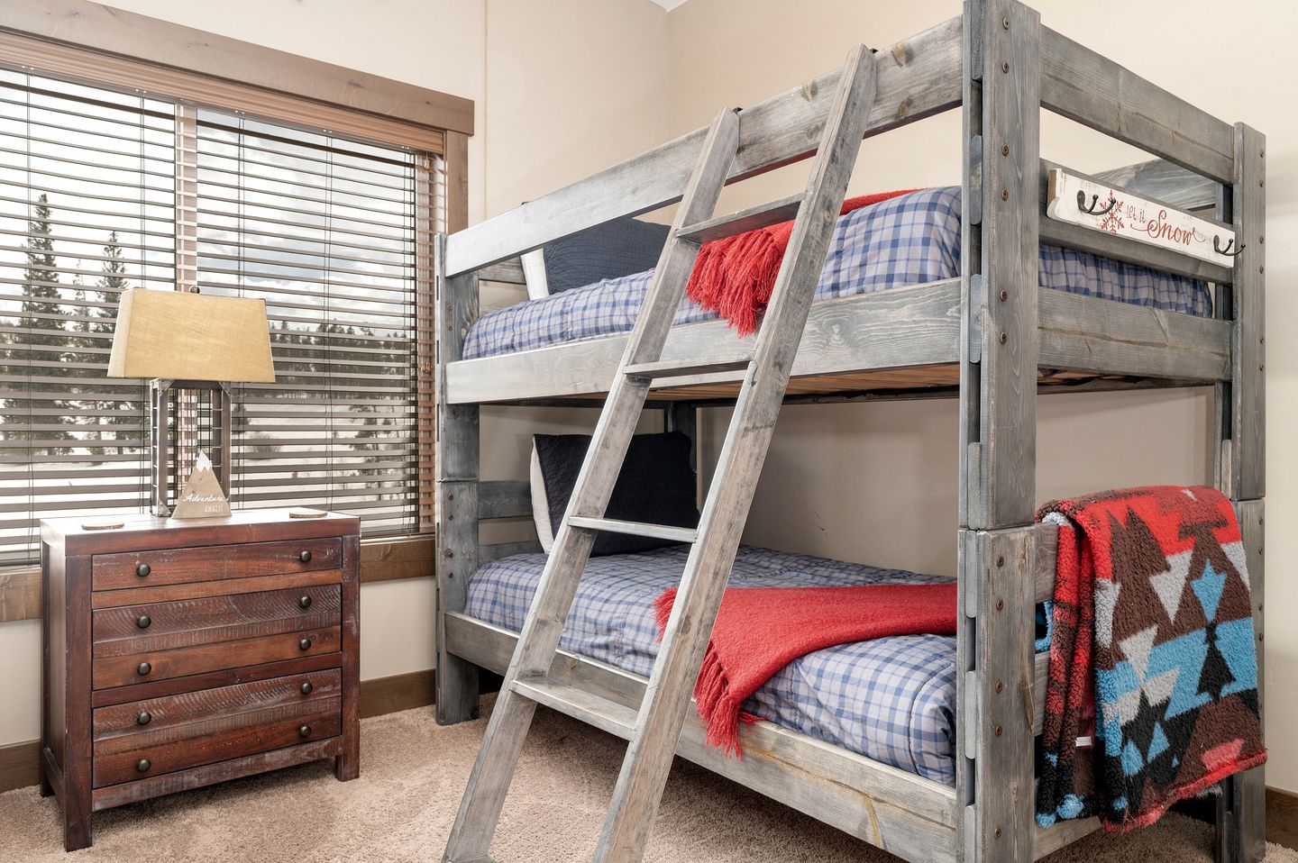 Stunning Vacation Rental with Hot Tub near Grand Park Recreation Center in Fraser, Colorado