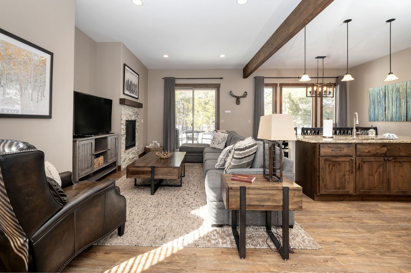 Stunning Vacation Rental with Hot Tub near Grand Park Recreation Center in Fraser, Colorado