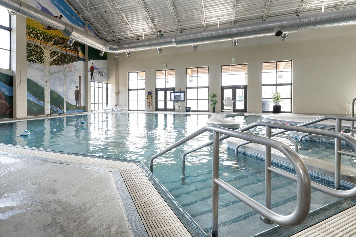 Stunning Vacation Rental with Hot Tub near Grand Park Recreation Center in Fraser, Colorado