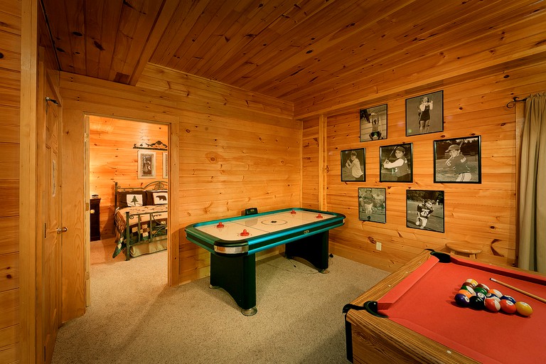 -- (United States, Gatlinburg, Tennessee)