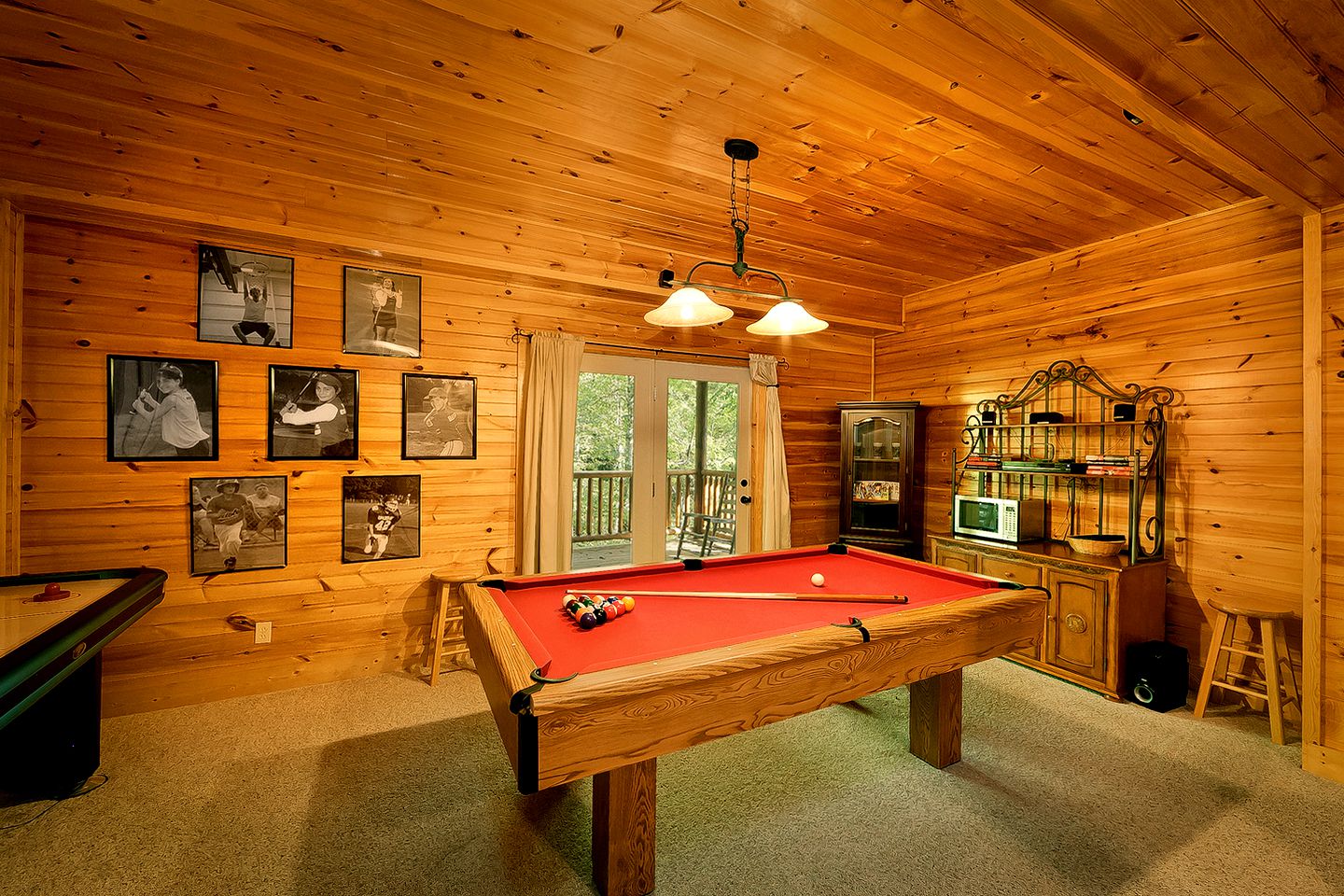 Tennessee Mountain Cabin Rental for Glamping near Gatlinburg