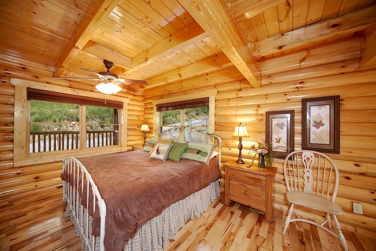 Mountain Magic in Gatlinburg w/ 4 BR (Sleeps 12)