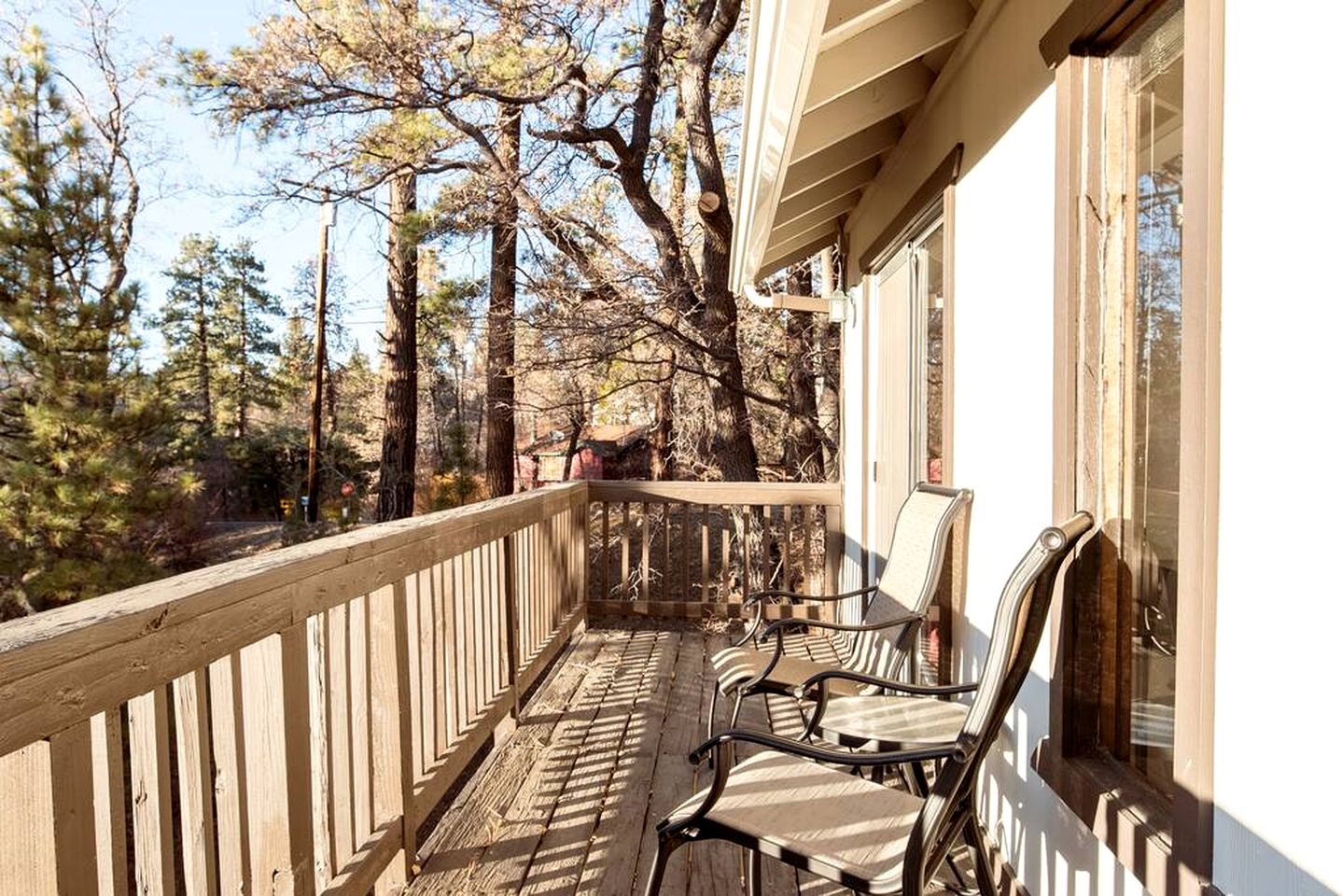 Mountain Magic: Cabin in an Unbeatable Location near Big Bear Lake