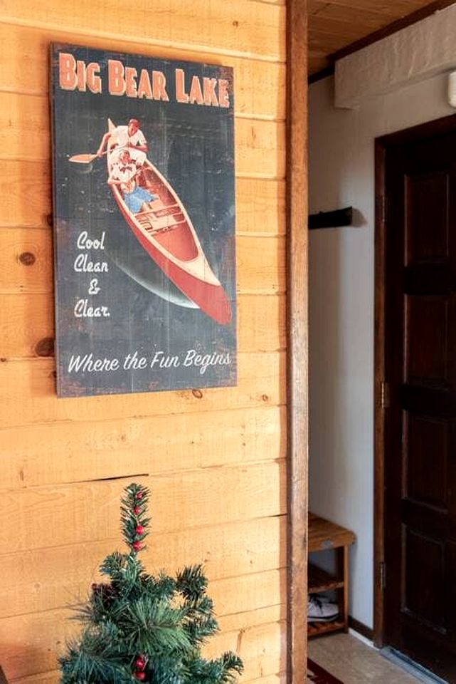 Mountain Magic: Cabin in an Unbeatable Location near Big Bear Lake