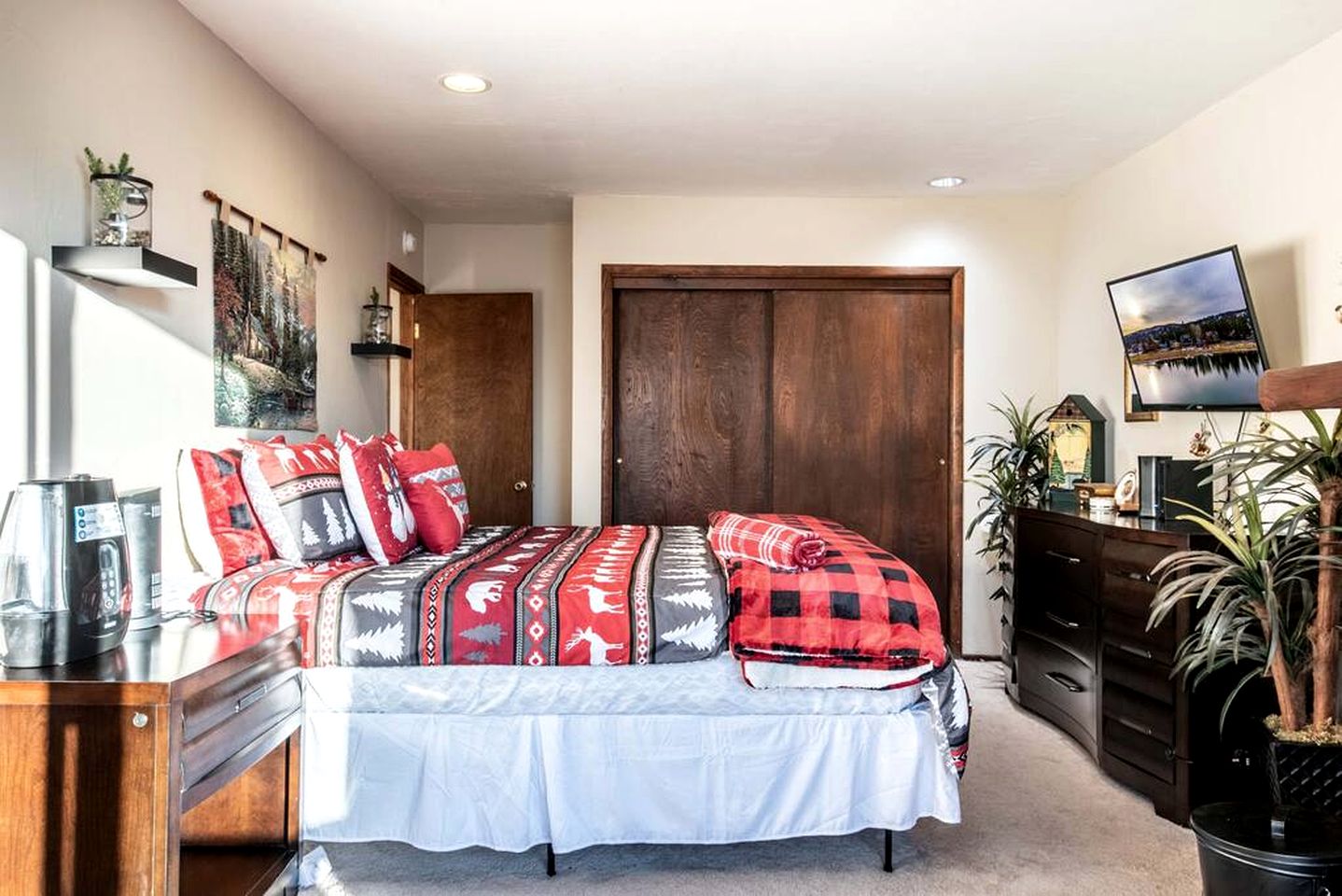 Mountain Magic: Cabin in an Unbeatable Location near Big Bear Lake