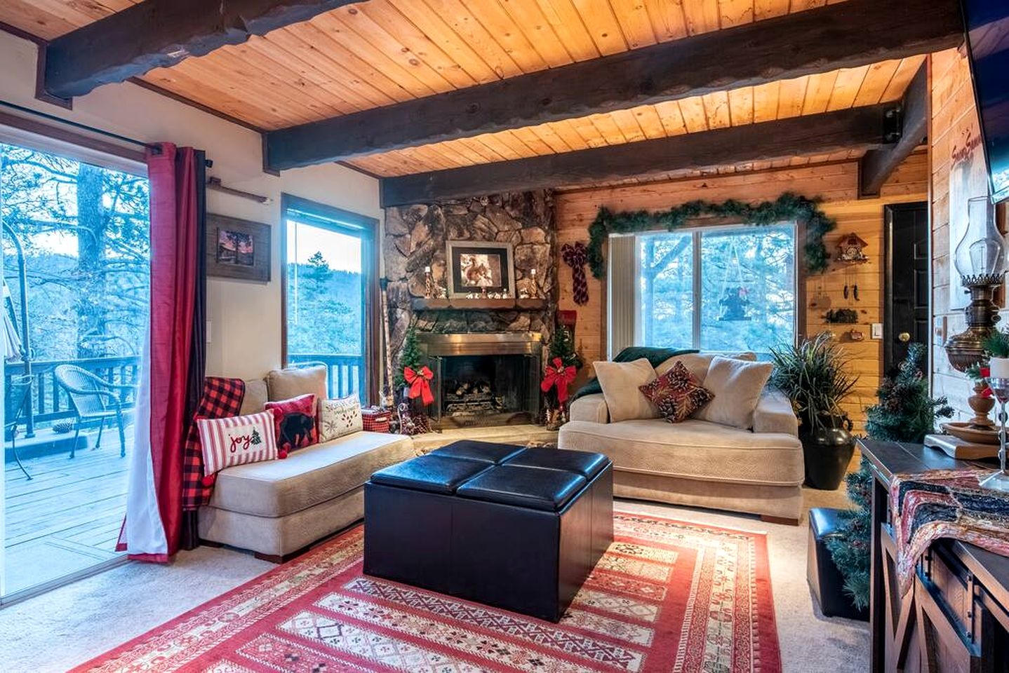 Mountain Magic: Cabin in an Unbeatable Location near Big Bear Lake