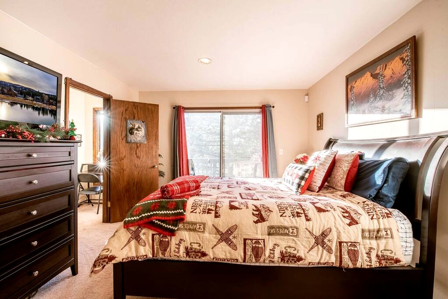 Mountain Magic: Cabin in an Unbeatable Location near Big Bear Lake