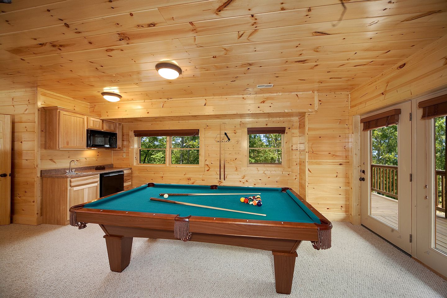 Mountain Magic in Gatlinburg w/ 4 BR (Sleeps 12)